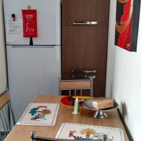 Lejlighed Just Renovated Studio Very Close To Port- Disιnfected After Each Check Out