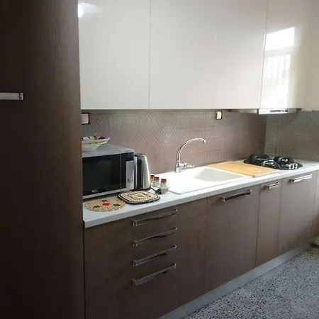 Lejlighed Just Renovated Studio Very Close To Port- Disιnfected After Each Check Out